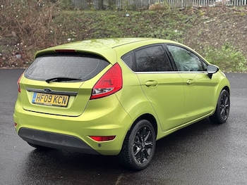 Used Ford Fiesta 2010 for sale - 77384821: Photo