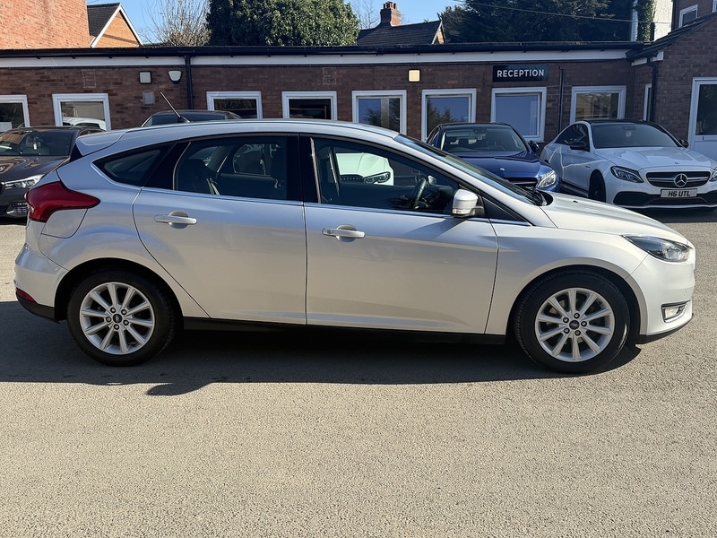 Used Ford Focus 2017 for sale - 77920865: Photo 14