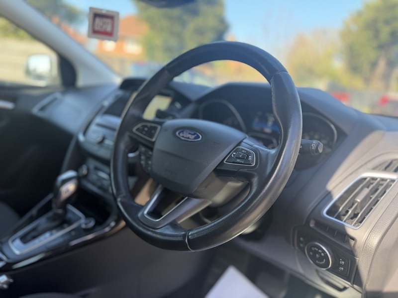 Used Ford Focus 2017 for sale - 77920865: Photo 3