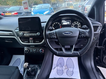 Used Ford Fiesta 2018 for sale - 76509990: Photo