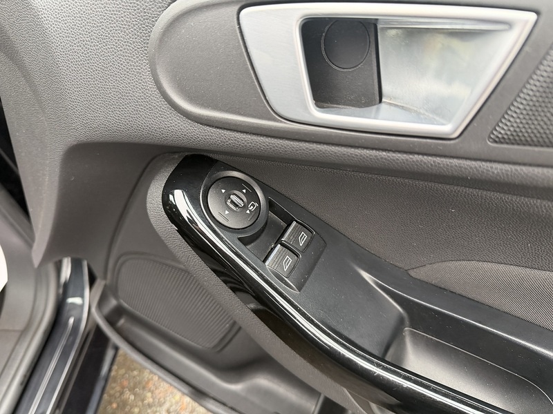 Used Ford Fiesta 2014 for sale - 77208561: Photo 32