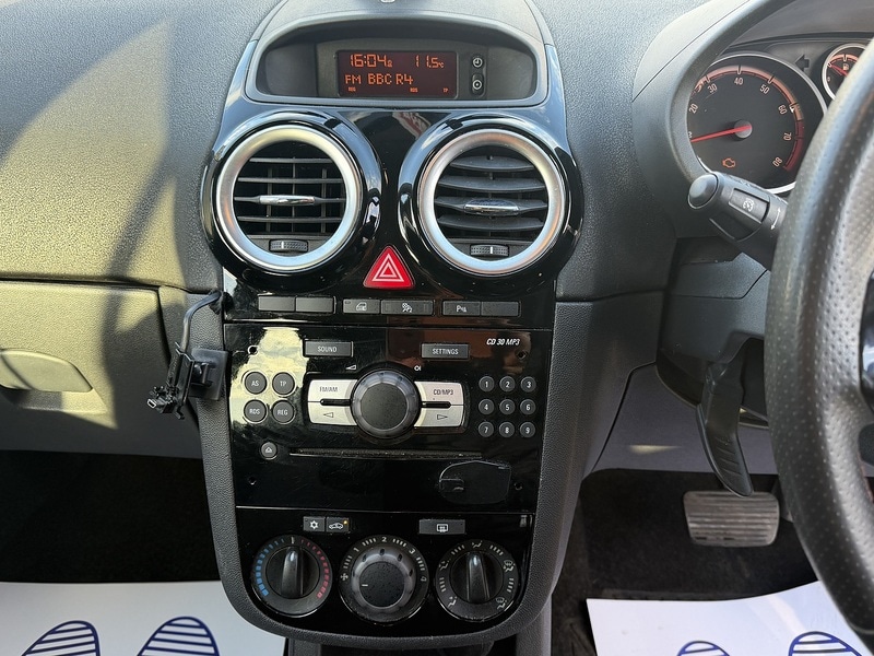 Used Vauxhall Corsa 2011 for sale - 77704152: Photo 27