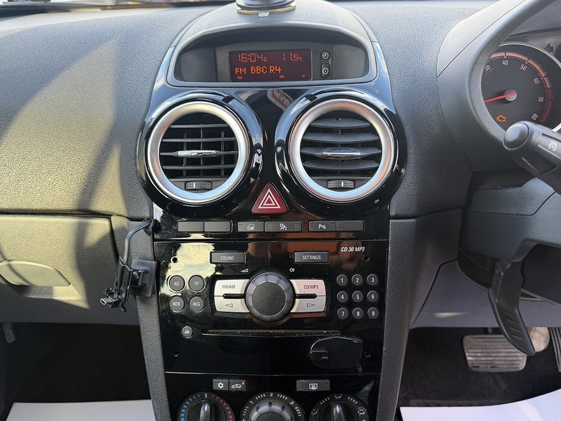 Used Vauxhall Corsa 2011 for sale - 77704152: Photo 28