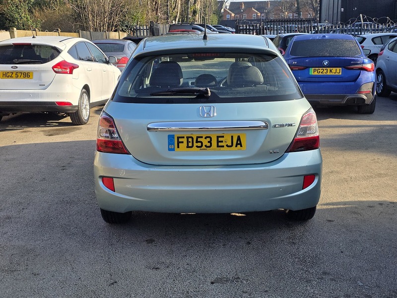 Used Honda Civic 2004 for sale - 77760629: Photo 16