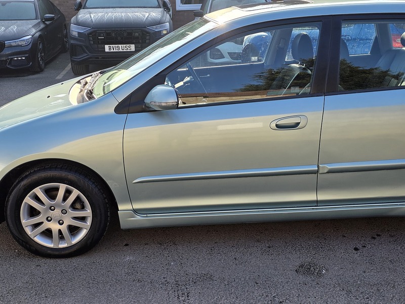 Used Honda Civic 2004 for sale - 77760629: Photo 23