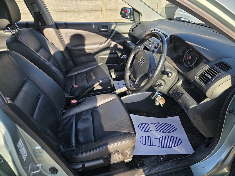 Used Honda Civic 2004 for sale - 77760629: Photo 31