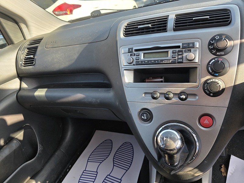 Used Honda Civic 2004 for sale - 77760629: Photo 37