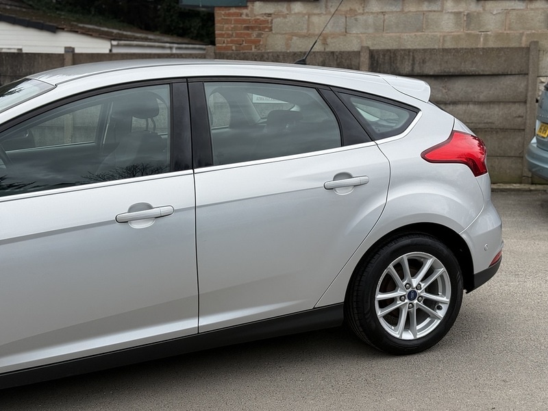 Used Ford Focus 2015 for sale - 77792598: Photo 9