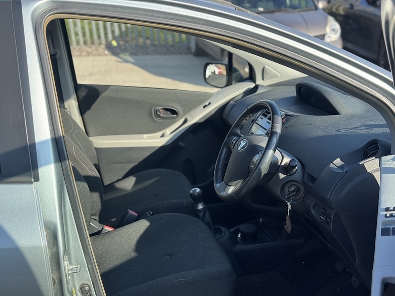 Used Toyota Yaris 2010 for sale - 77749252: Photo 10