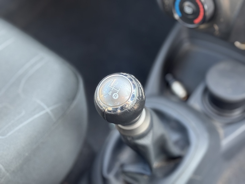 Used Toyota Yaris 2010 for sale - 77749252: Photo 19