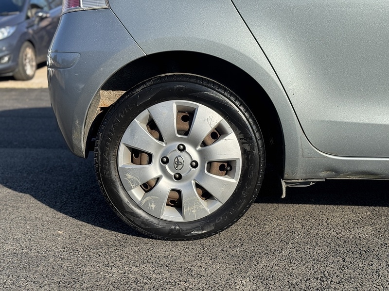 Used Toyota Yaris 2010 for sale - 77749252: Photo 21