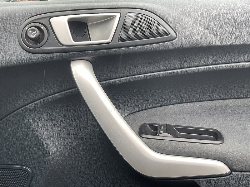 Used Ford Fiesta 2012 for sale - 77272311: Photo 23