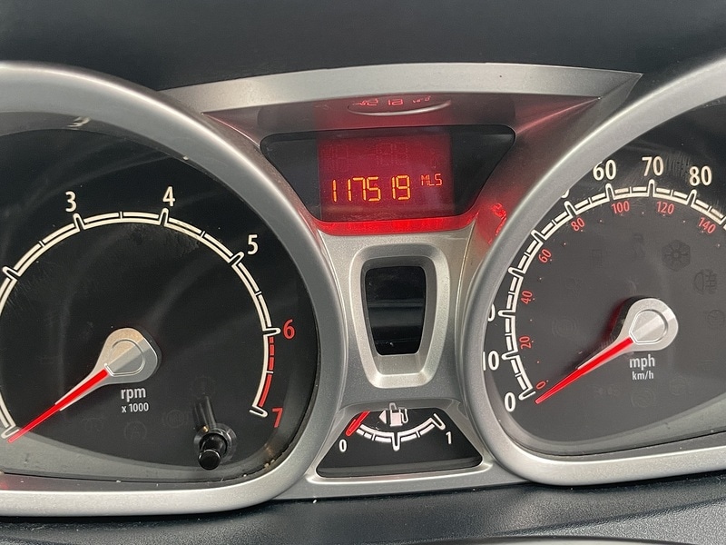 Used Ford Fiesta 2012 for sale - 77272311: Photo 24