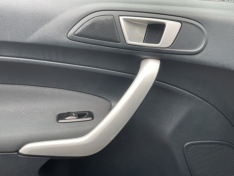 Used Ford Fiesta 2012 for sale - 77272311: Photo 31