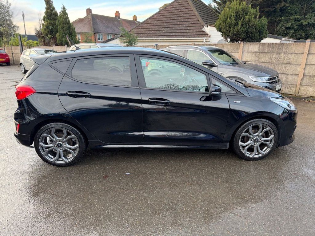 Used Ford Fiesta 2017 for sale - 76745072: Photo 14