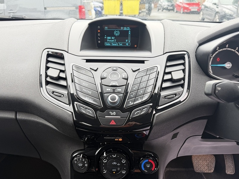 Used Ford Fiesta 2015 for sale - 77617863: Photo 25
