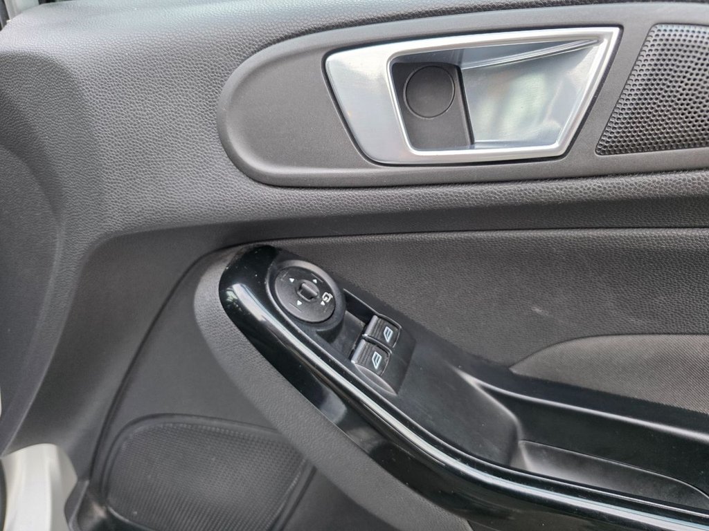 Used Ford Fiesta 2015 for sale - 76910170: Photo 28