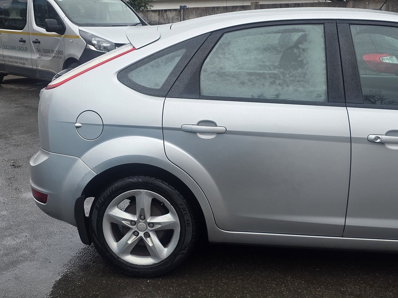 Used Ford Focus 2011 for sale - 77687302: Photo 9