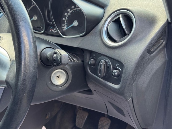 Used Ford Fiesta 2015 for sale - 76261014: Photo 27