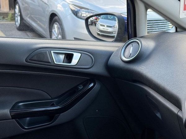 Used Ford Fiesta 2015 for sale - 76261014: Photo 32
