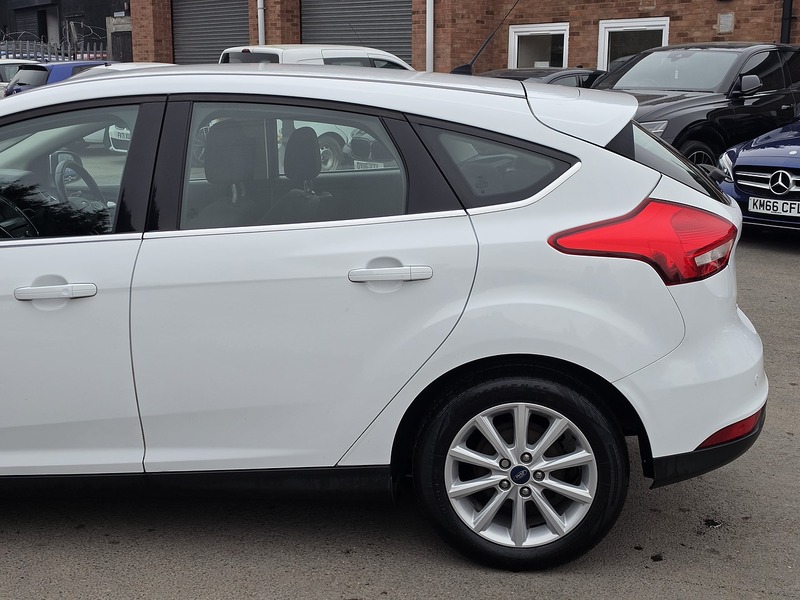 Used Ford Focus 2017 for sale - 77803222: Photo 19