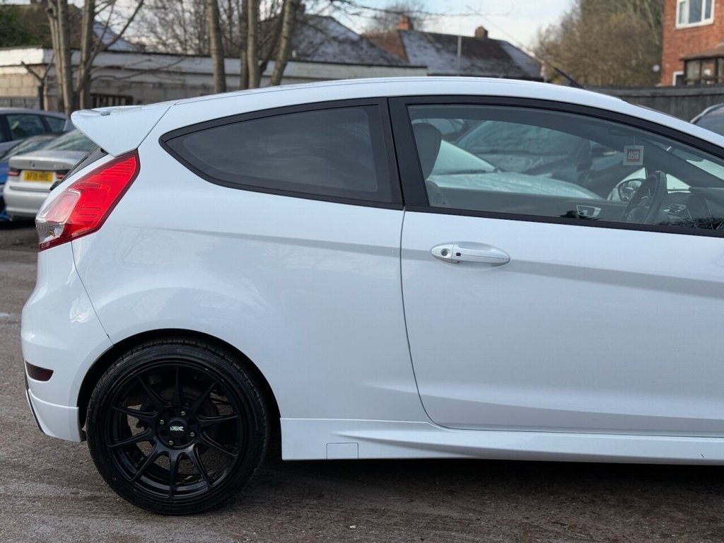 Used Ford Fiesta 2014 for sale - 76523332: Photo 11