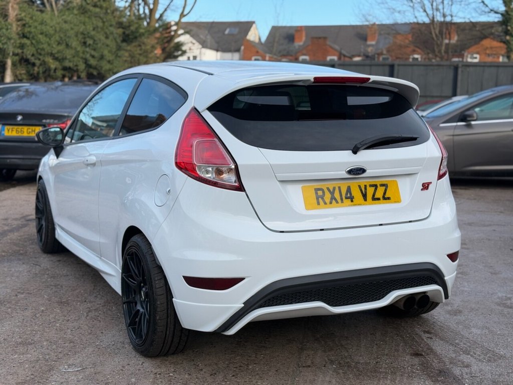 Used Ford Fiesta 2014 for sale - 76523332: Photo 14