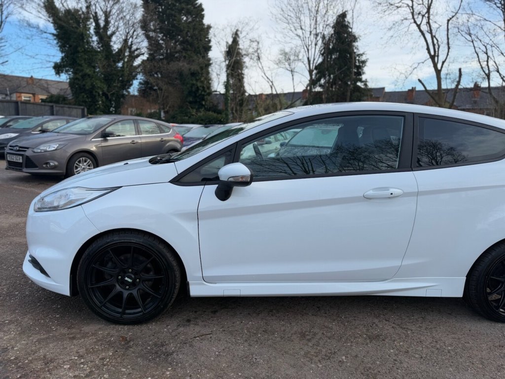 Used Ford Fiesta 2014 for sale - 76523332: Photo 16