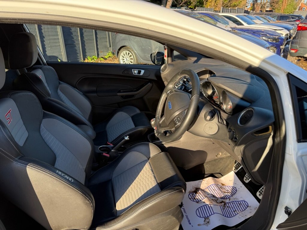 Used Ford Fiesta 2014 for sale - 76523332: Photo 27