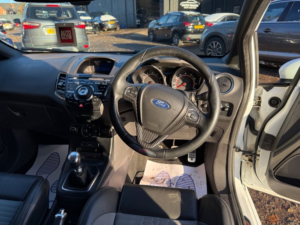Used Ford Fiesta 2014 for sale - 76523332: Photo 28