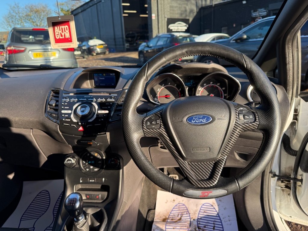 Used Ford Fiesta 2014 for sale - 76523332: Photo 37