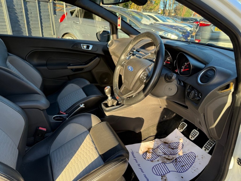 Used Ford Fiesta 2014 for sale - 76523332: Photo 38