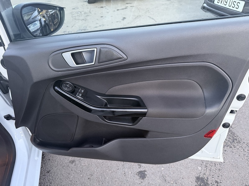 Used Ford Fiesta 2015 for sale - 77149259: Photo 15