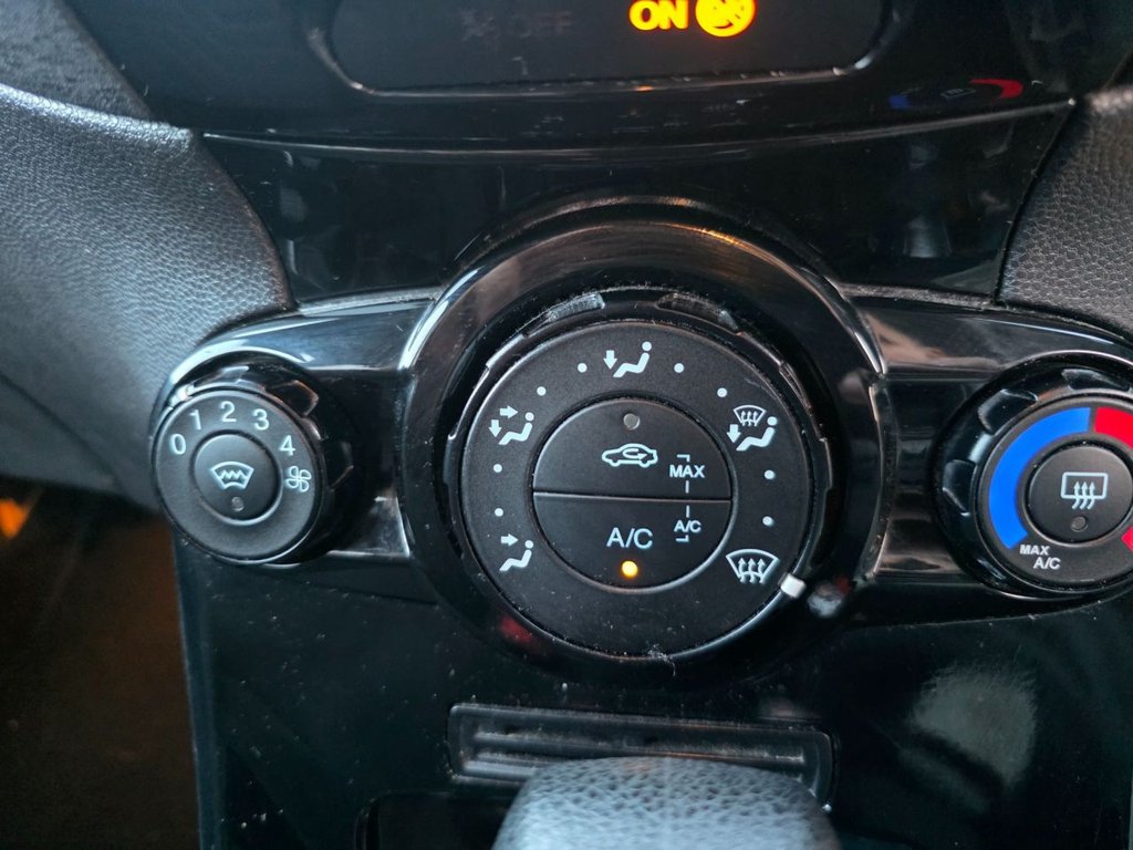 Used Ford Fiesta 2014 for sale - 76910182: Photo 32