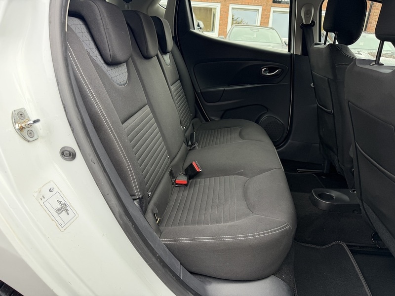 Used Renault Clio for sale - 77501070: Photo 43