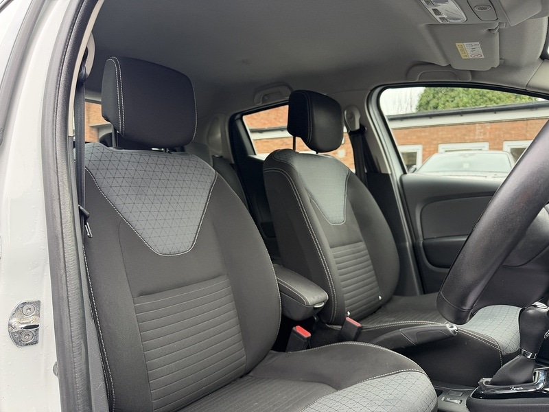 Used Renault Clio for sale - 77501070: Photo 45