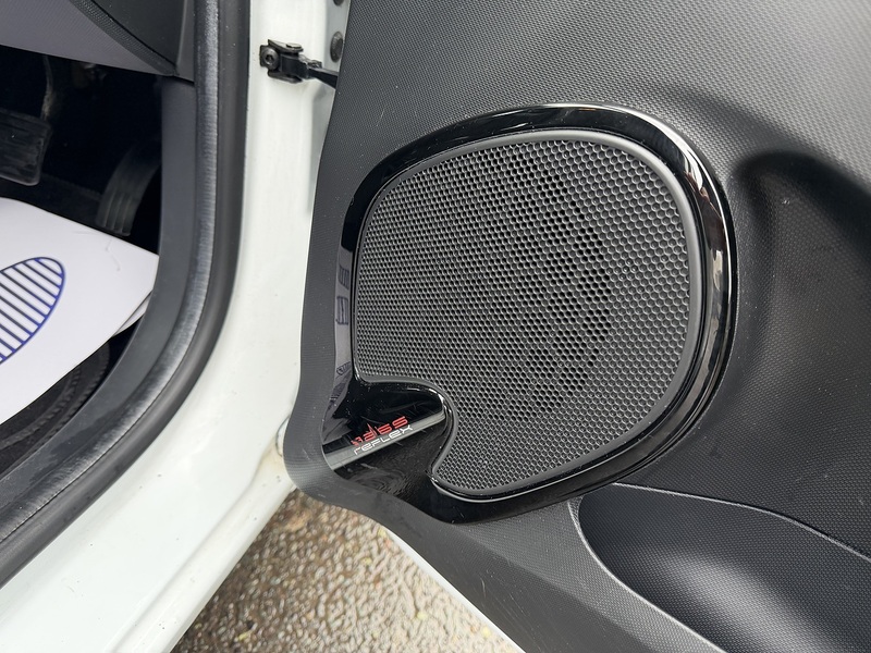 Used Renault Clio for sale - 77501070: Photo 50