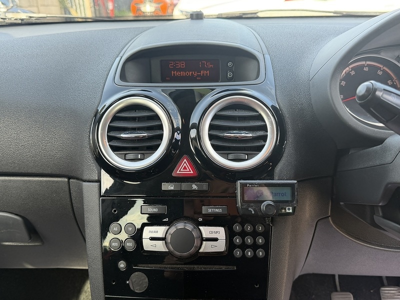 Used Vauxhall Corsa 2011 for sale - 78111425: Photo 38