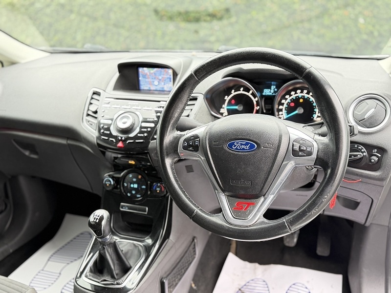 Used Ford Fiesta 2013 for sale - 77240711: Photo 9