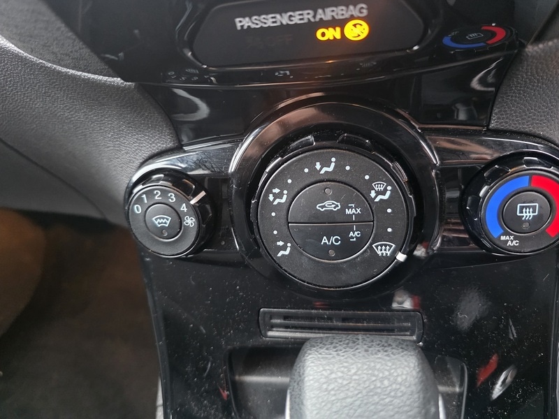 Used Ford Fiesta 2014 for sale - 77149316: Photo 29