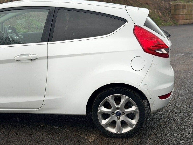 Used Ford Fiesta 2011 for sale - 77288719: Photo 10