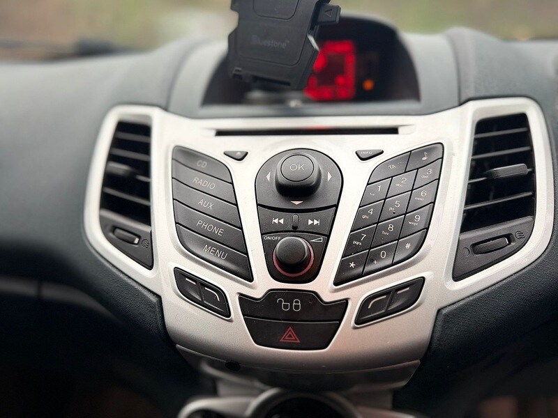 Used Ford Fiesta 2011 for sale - 77288719: Photo 22