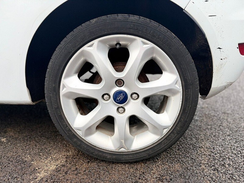 Used Ford Fiesta 2011 for sale - 77288719: Photo 32