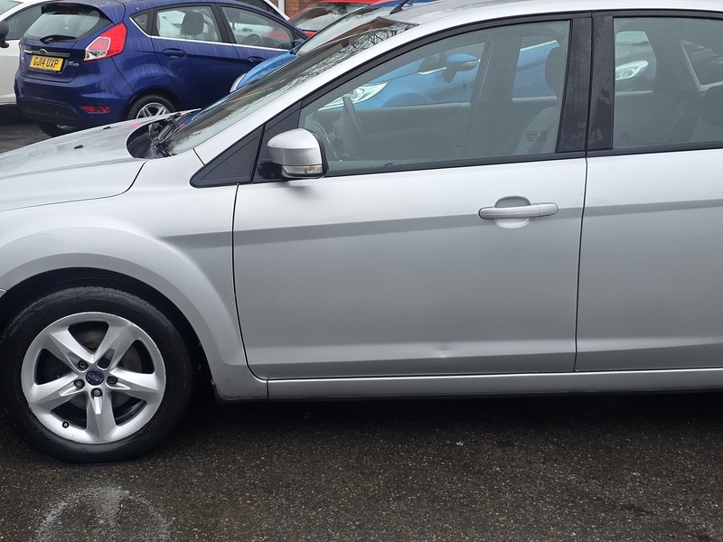 Used Ford Focus 2010 for sale - 77245069: Photo 16