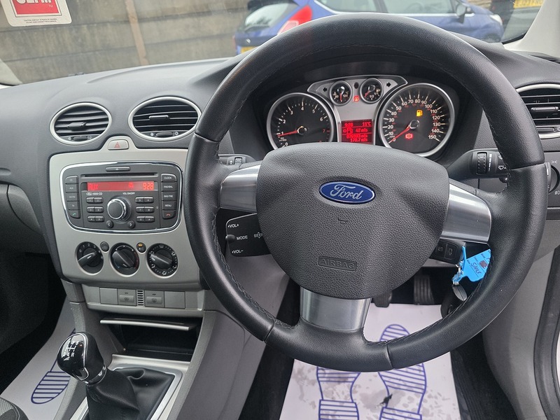 Used Ford Focus 2010 for sale - 77245069: Photo 28