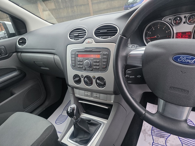 Used Ford Focus 2010 for sale - 77245069: Photo 29