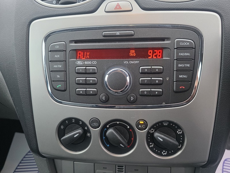 Used Ford Focus 2010 for sale - 77245069: Photo 30