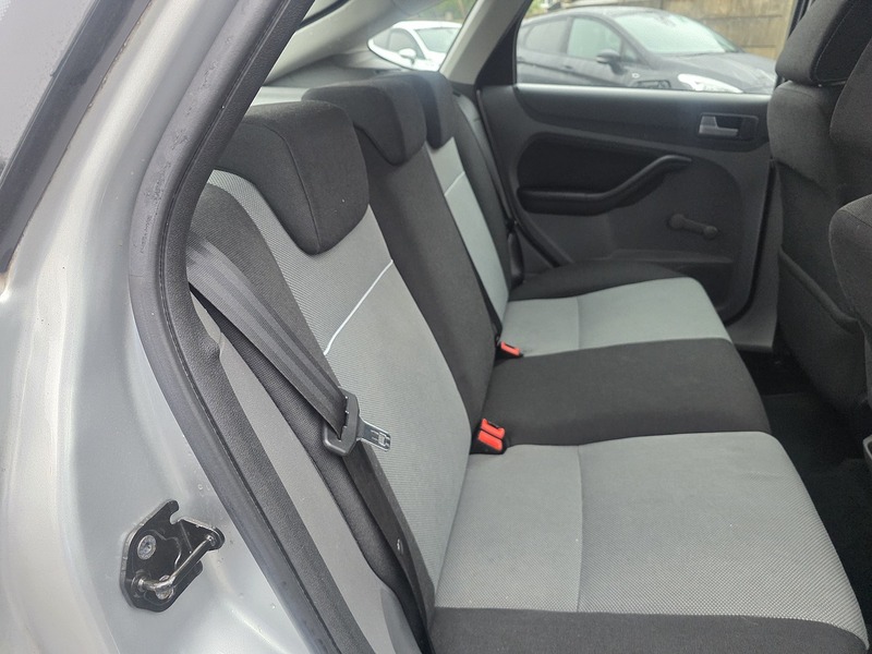 Used Ford Focus 2010 for sale - 77245069: Photo 41