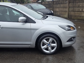 Used Ford Focus 2010 for sale - 77245069: Photo