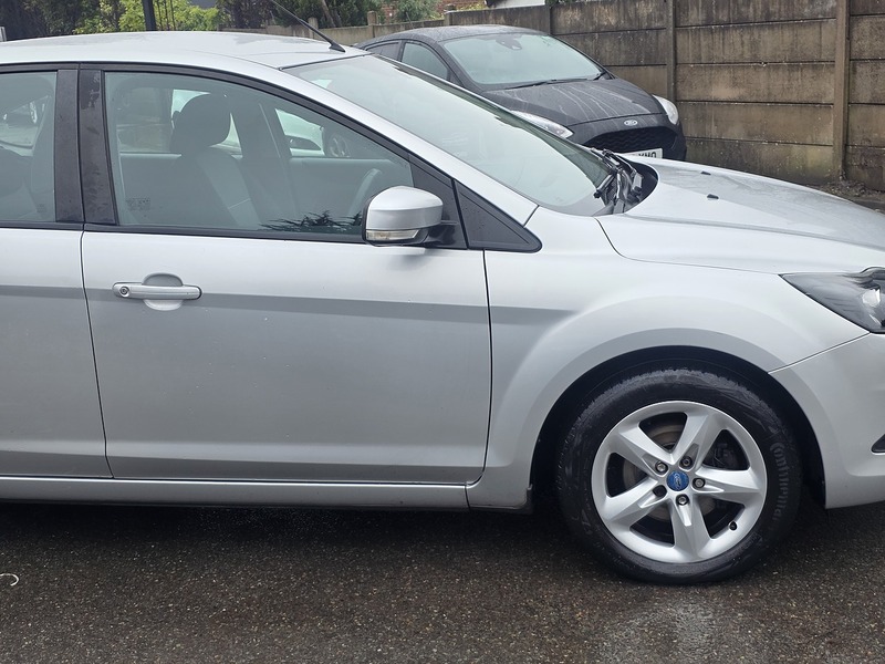 Used Ford Focus 2010 for sale - 77245069: Photo 5